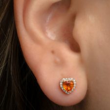 gleaming_yellow_sapphire_diamond_stud_earrings_rose_02 gleaming_yellow_sapphire_diamond_stud_earrings_rose