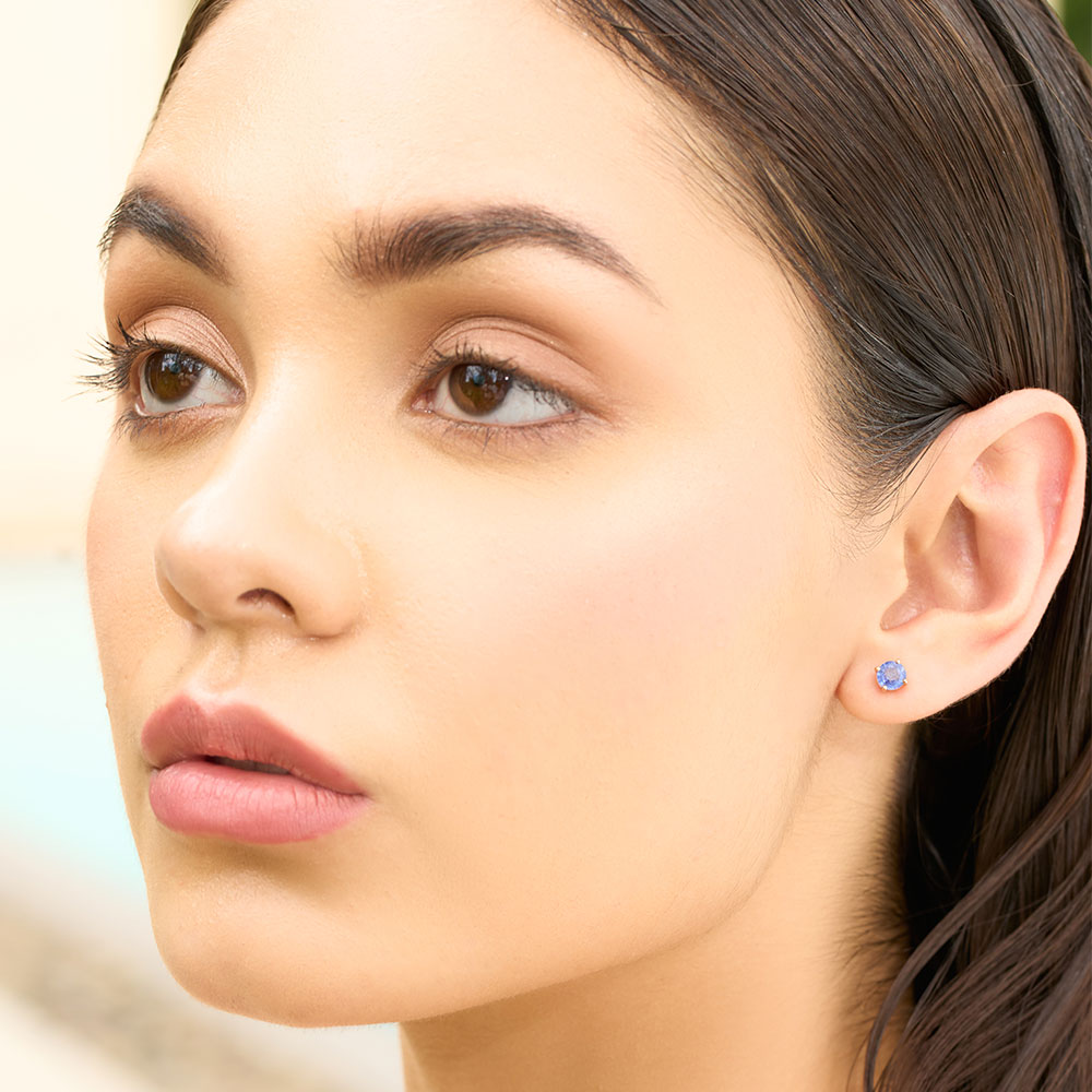 handcrafted_blue_sapphire_stud_earrings_rose