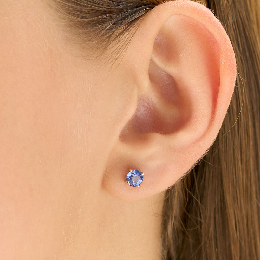 handcrafted_blue_sapphire_stud_earrings_yellow_04 handcrafted_blue_sapphire_stud_earrings_yellow