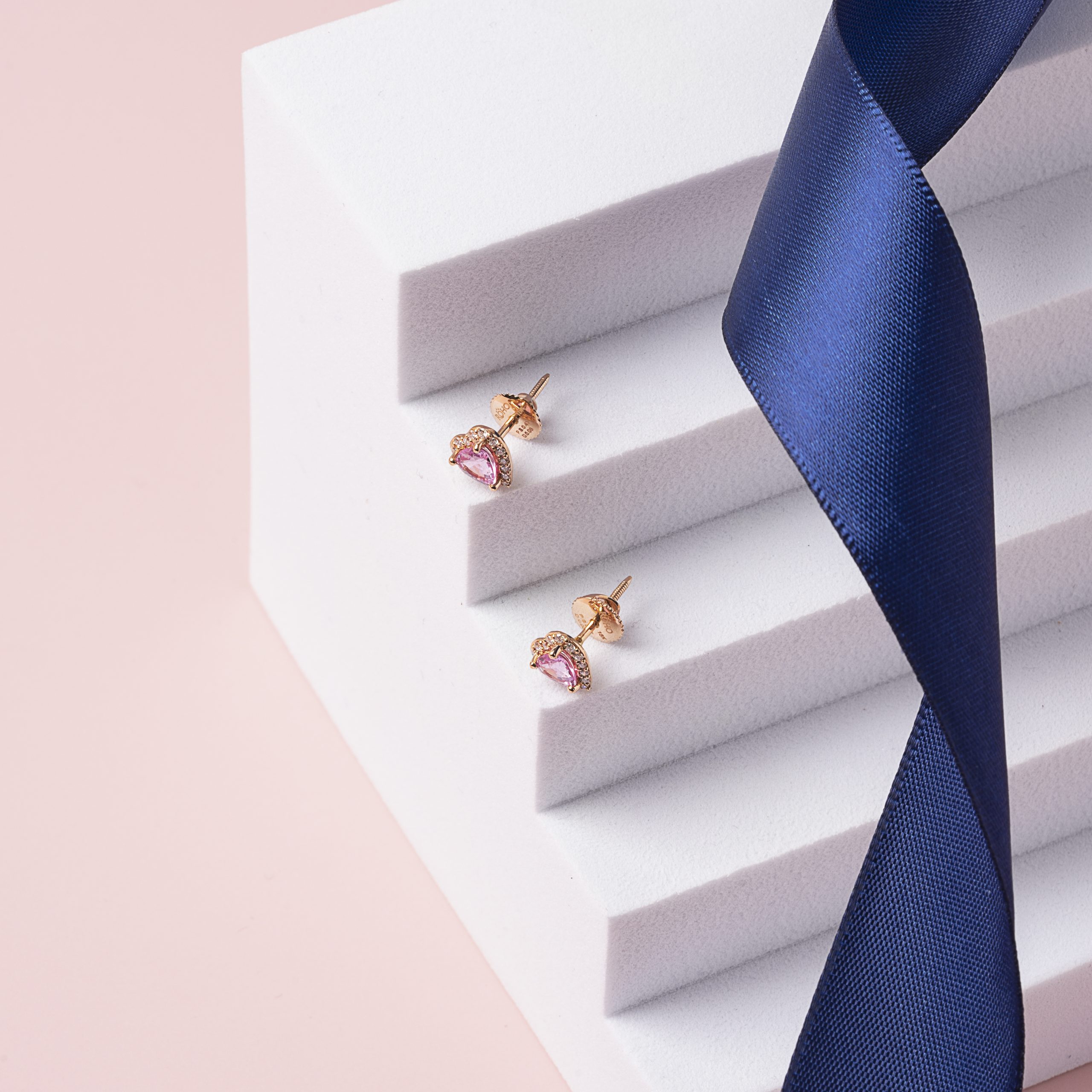 in_love_pink_sapphire_diamond_stud_earrings_yellow
