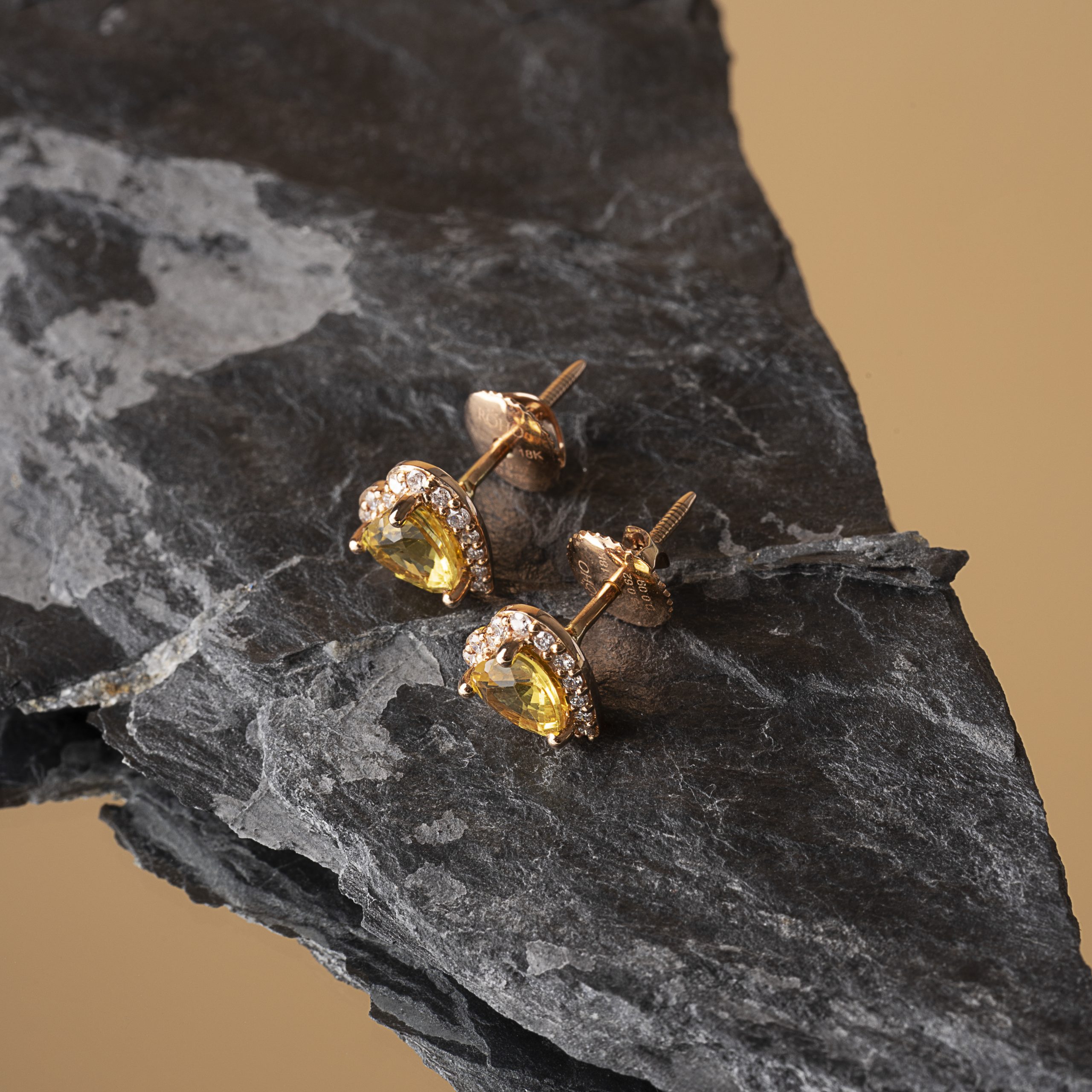 in_love_yellow_sapphire_diamond_stud_earrings_rose