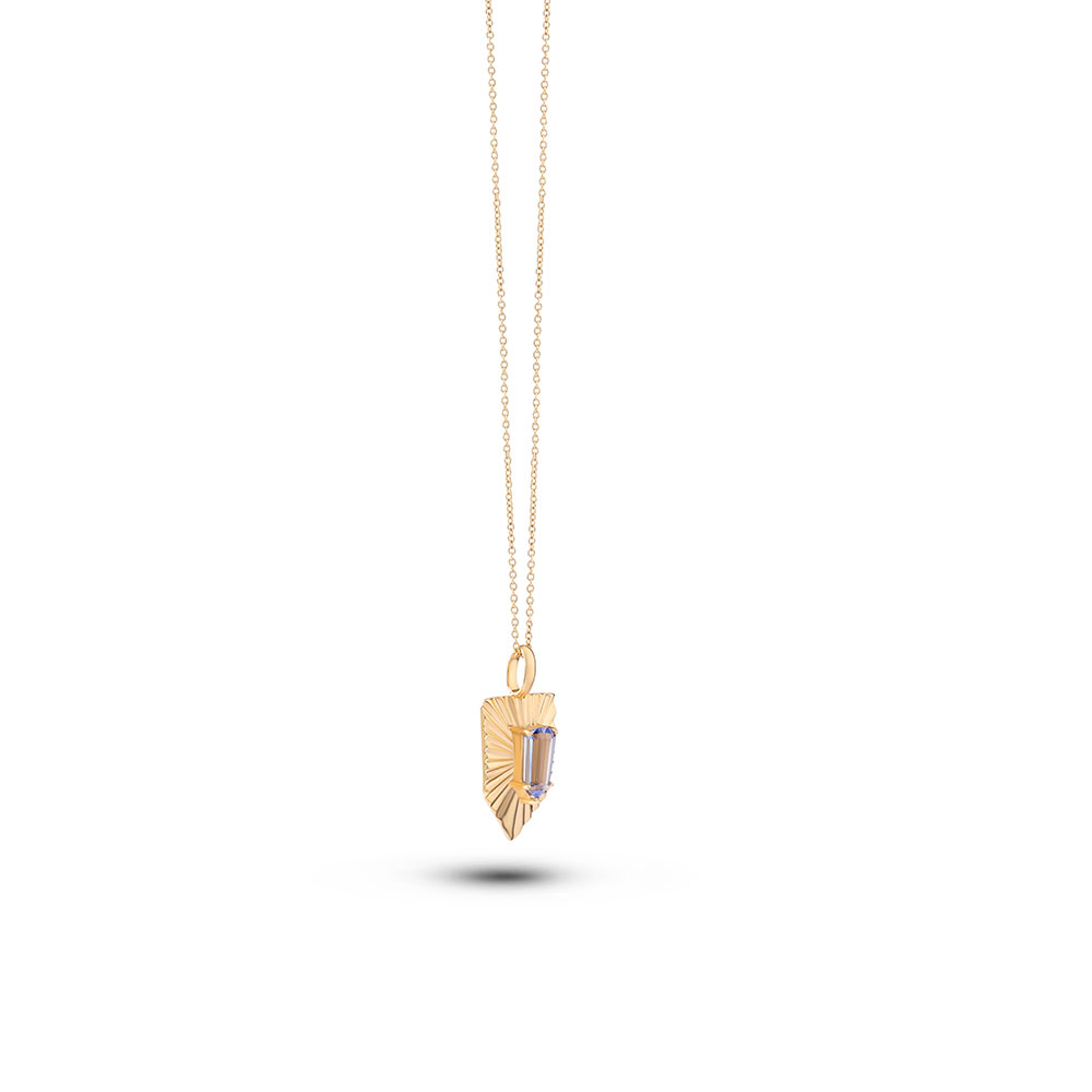 luxurious_blue_sapphire_pendant