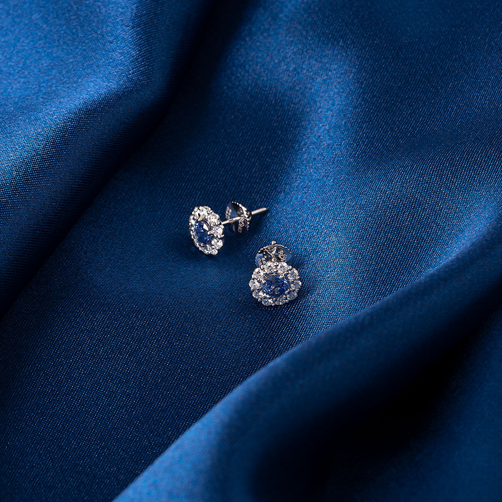 radiant_sapphire_diamond_stud_earrings_white