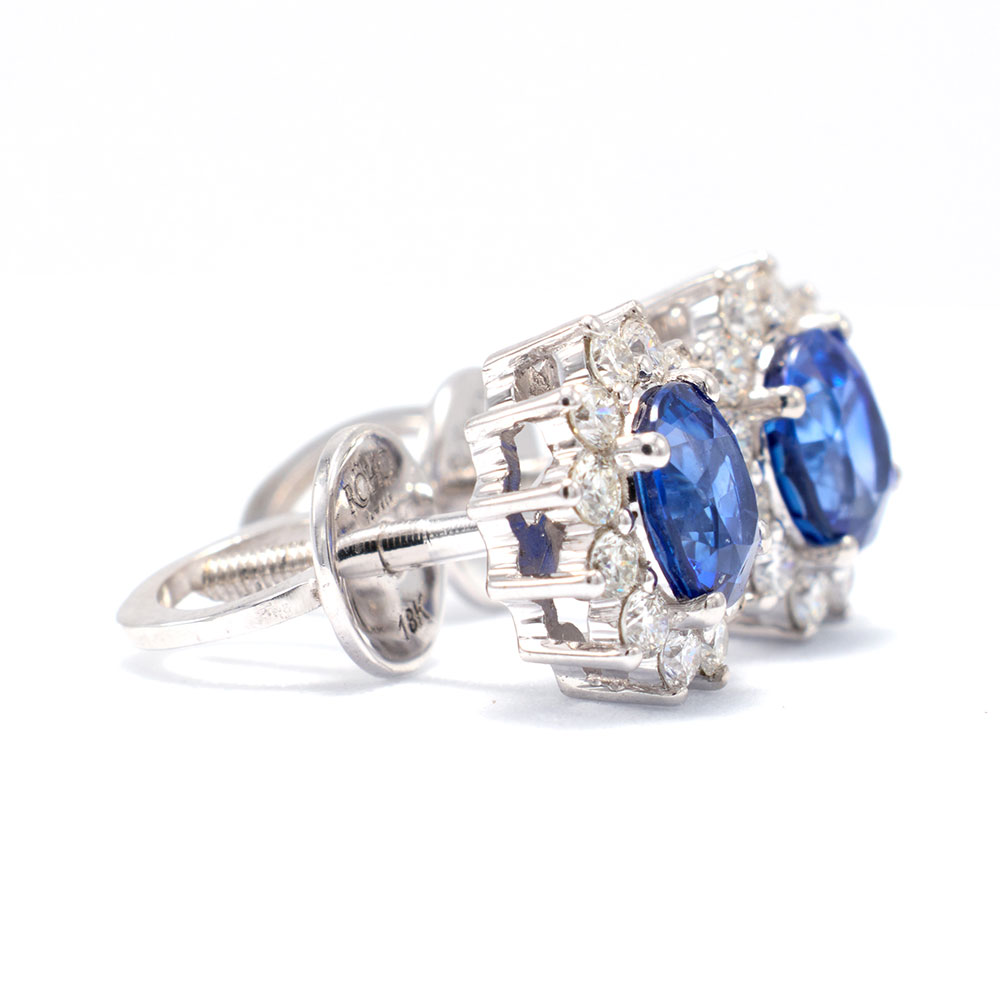 excuisite_blue_sapphire_earrings_with_halo_diamonds_yellow