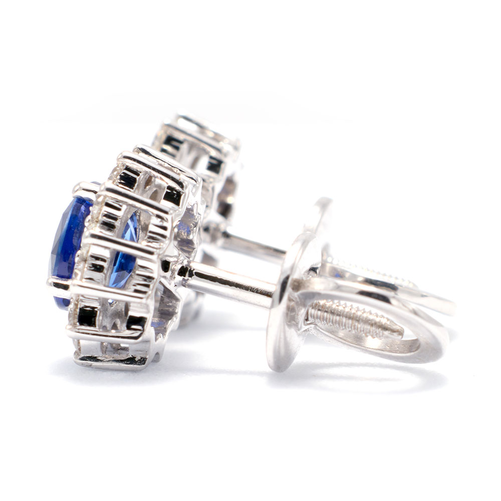 excuisite_blue_sapphire_earrings_with_halo_diamonds_yellow