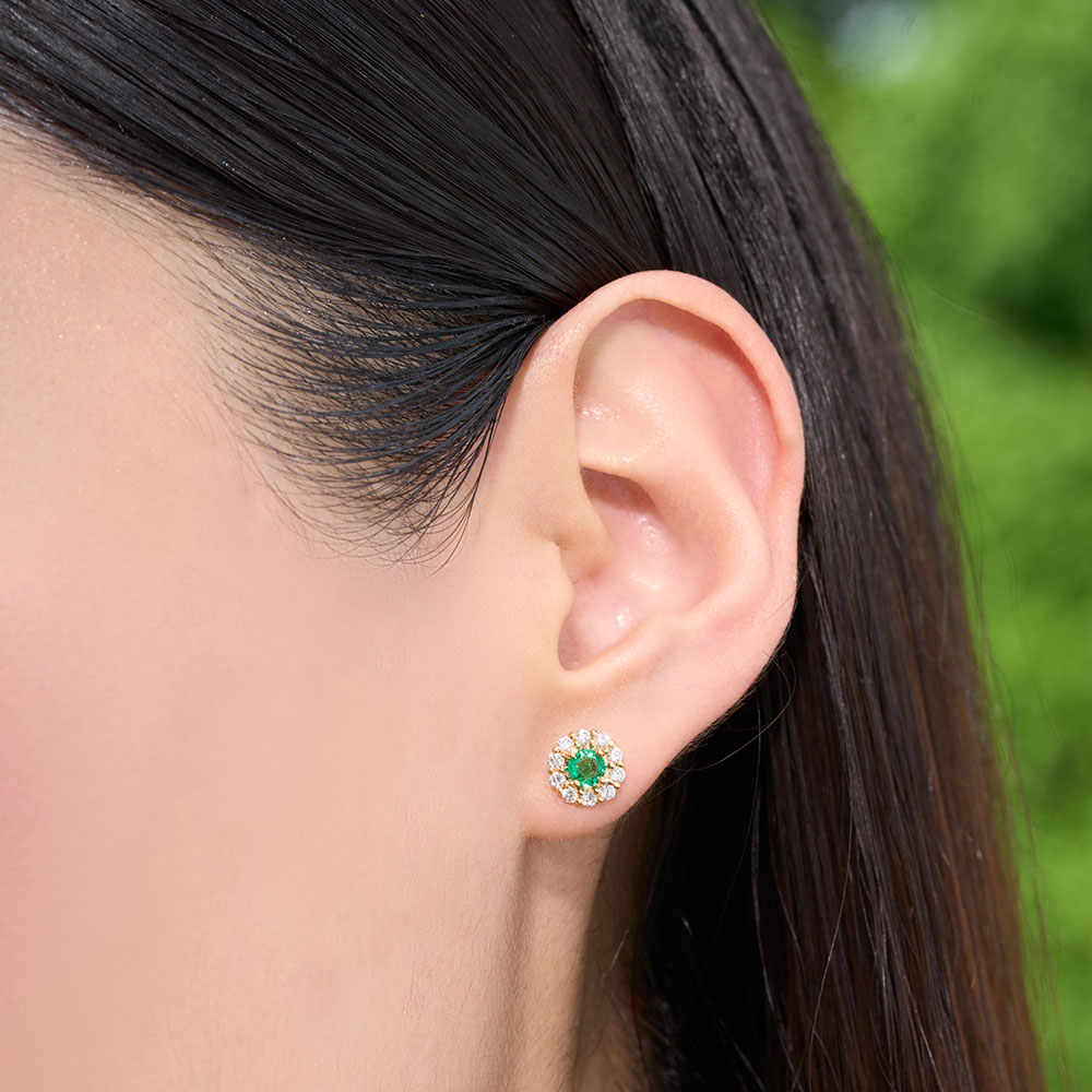 floral_emerald_diamond_stud_earrings